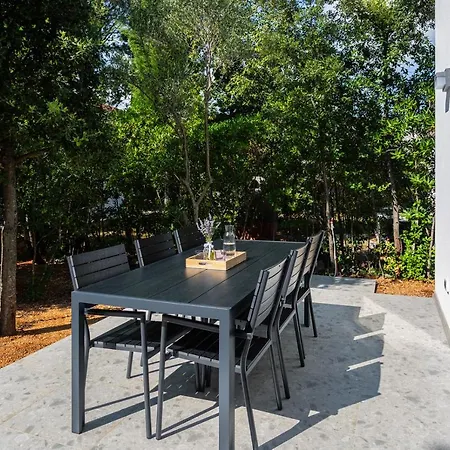 Dom wakacyjny House Bibi *