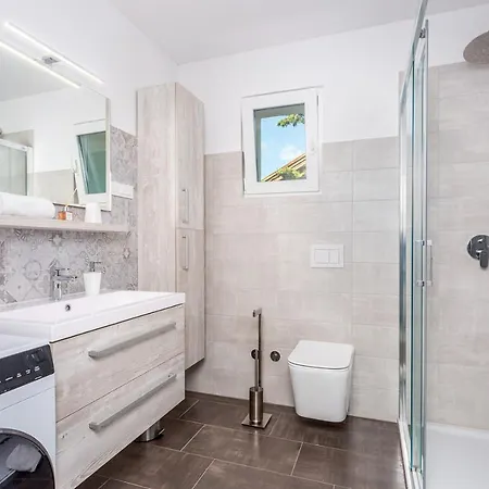 House Bibi بونات