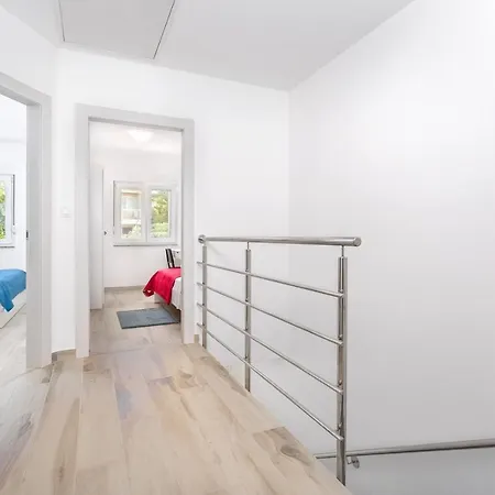 House Bibi * بونات