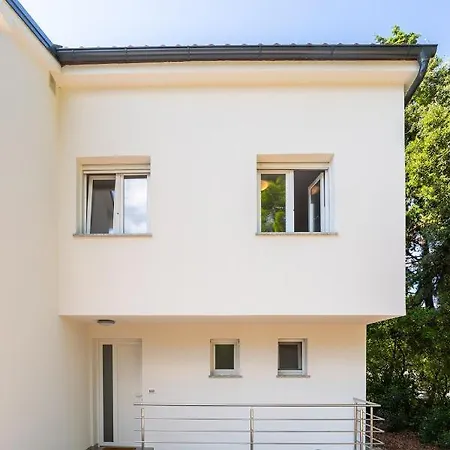 بيت للعطل House Bibi