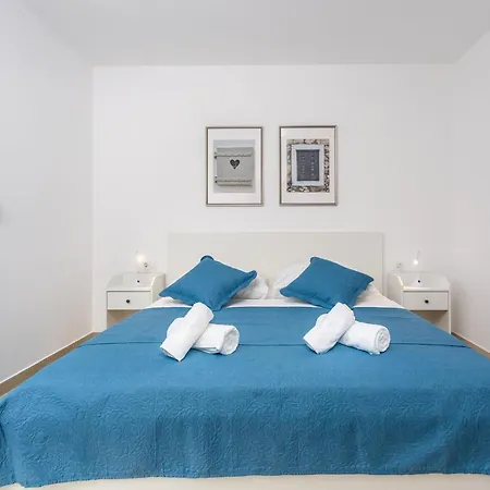 House Bibi * بونات